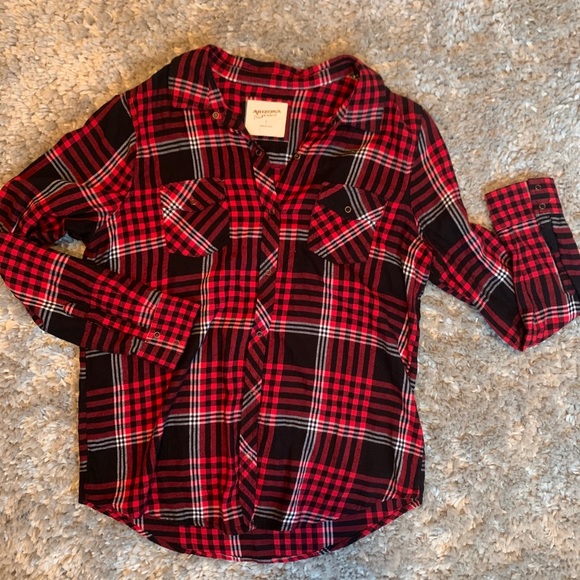 Arizona Jean Company Tops - Arizona Jeans Company Plaid Button Up Shirt